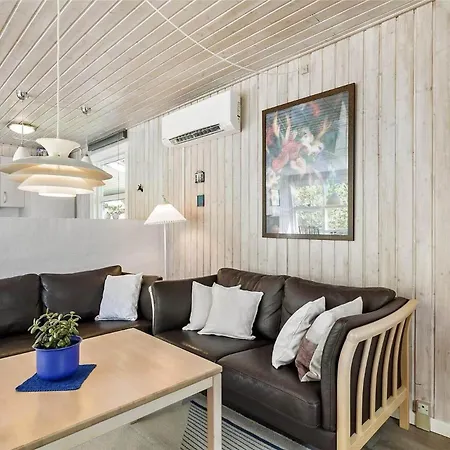 1414-aakirkeby-poserekrogen-34 Dom wakacyjny *